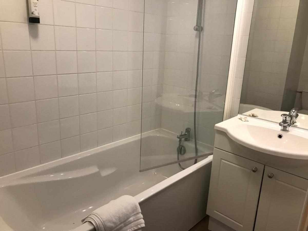 Logis Hotel Saint-Joseph Sancoins 외부 사진