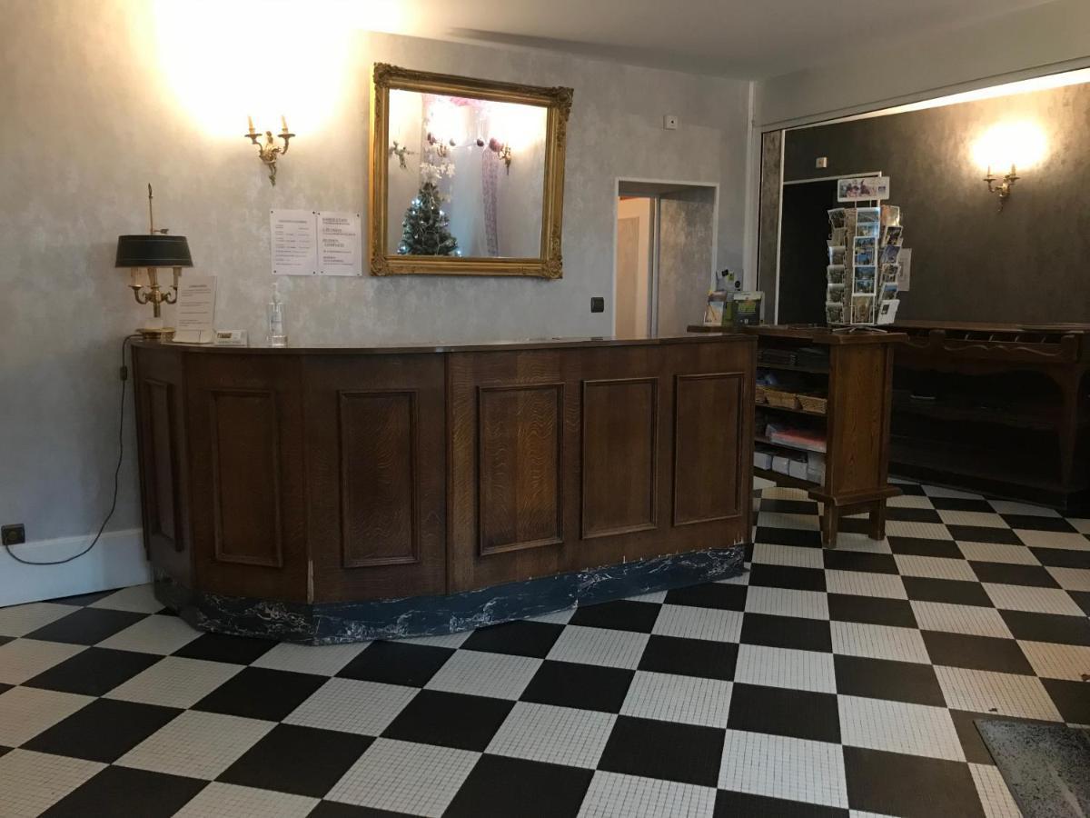 Logis Hotel Saint-Joseph Sancoins 외부 사진