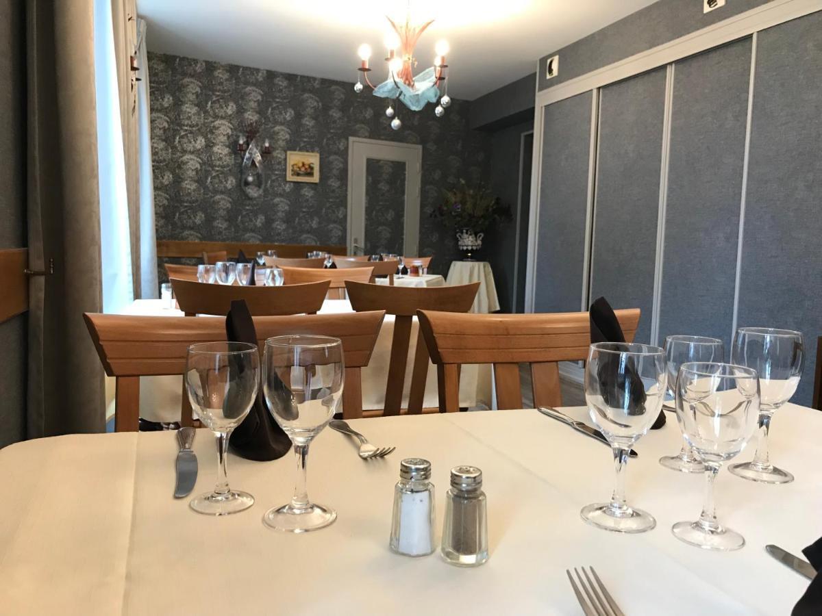 Logis Hotel Saint-Joseph Sancoins 외부 사진