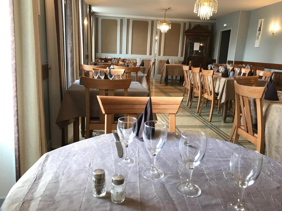 Logis Hotel Saint-Joseph Sancoins 외부 사진